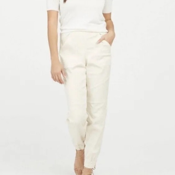 SPANX Stretch Twill Cargo Jogger with Ankle Zip in Parchm Cream Size 1X - Picture 12 of 16